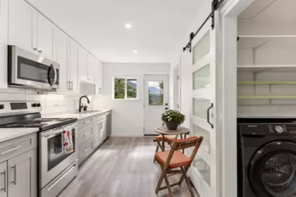 Kitchen Photo of 444 Victoria Street, Pemberton, BC