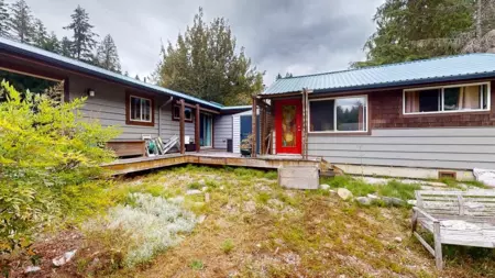Breakfast Nook Photo of 4540 Merrill Road, Pender Harbour, BC