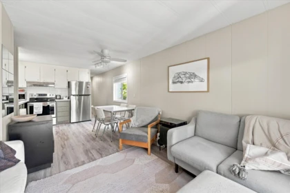 Breakfast Nook Photo of 827 Minaty Lane, Britannia Beach, BC