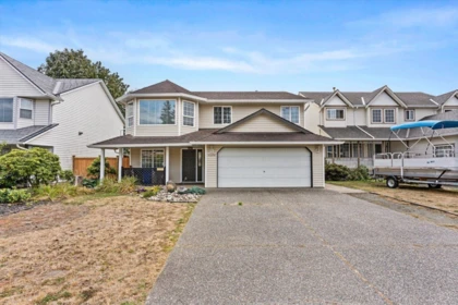 45470 Spruce Drive, Chilliwack, BC, Chilliwack — Single Family Residence for sale