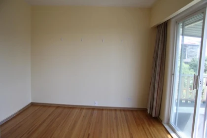 Primary Bedroom Photo of 4772 Ridgelawn Drive, Burnaby, BC