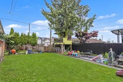 Mudroom Photo of 550 Cassiar Street, Vancouver, BC
