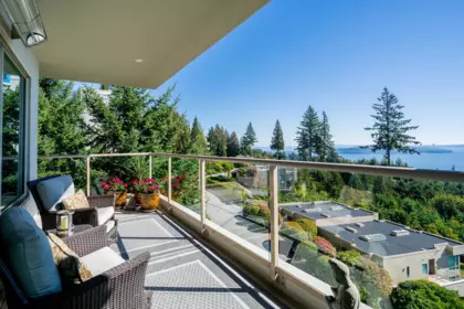 Front Yard Photo of 703 3131 Deer Ridge Drive, West Vancouver, BC