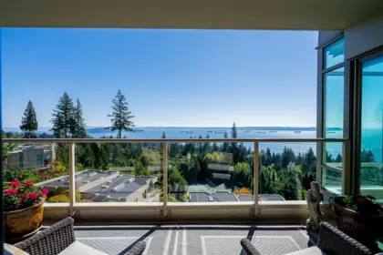 Garden / Landscaping Photo of 703 3131 Deer Ridge Drive, West Vancouver, BC