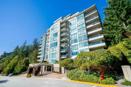 Outdoor Kitchen Photo of 703 3131 Deer Ridge Drive, West Vancouver, BC