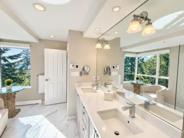 Staircase Photo of 703 3131 Deer Ridge Drive, West Vancouver, BC
