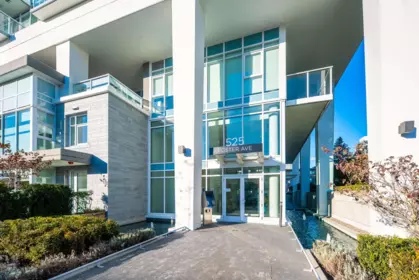 610 525 Foster Avenue, Coquitlam, BC, Coquitlam — Apartment/Condo for sale