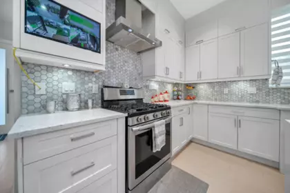 Kitchen Photo of 13001 59 Avenue, Surrey, BC