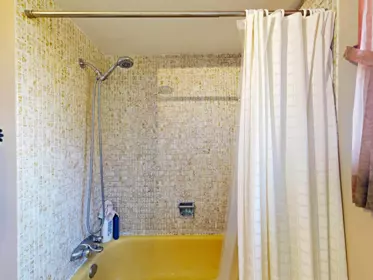 Guest Bathroom Photo of 5411 Grove Avenue, Delta, BC