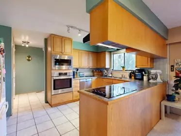 Kitchen Photo of 5411 Grove Avenue, Delta, BC