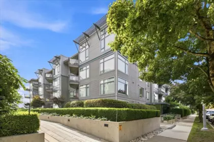 Outdoor Patio Photo of 202 14200 Riverport Way, Richmond, BC