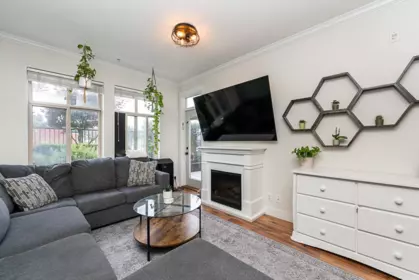 Primary Bedroom Photo of 102 2632 Pauline Street, Abbotsford, BC