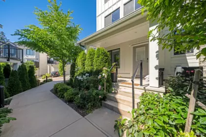 Garden / Landscaping Photo of 9 1871 165a Street, Surrey, BC