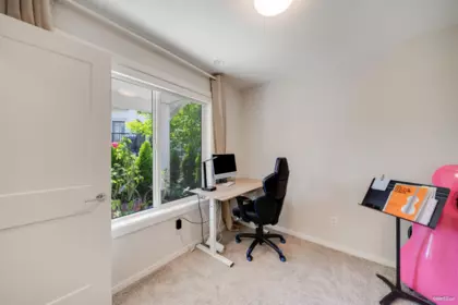 Kitchen Photo of 9 1871 165a Street, Surrey, BC