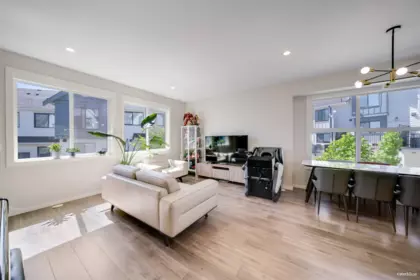 Walk-In Closet Photo of 9 1871 165a Street, Surrey, BC