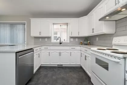 Breakfast Nook Photo of 42 46485 Airport Road, Chilliwack, BC