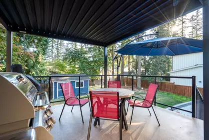 Swimming Pool Photo of 20376 40a Avenue, Langley, BC