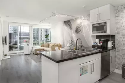 1107 689 Abbott Street, Vancouver, BC, Vancouver — Apartment/Condo for sale