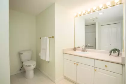 Hallway Photo of 205 719 Princess Street, New Westminster, BC