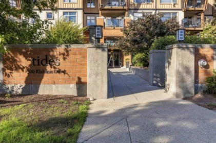 Family Room Photo of 109 300 Klahanie Drive, Port Moody, BC
