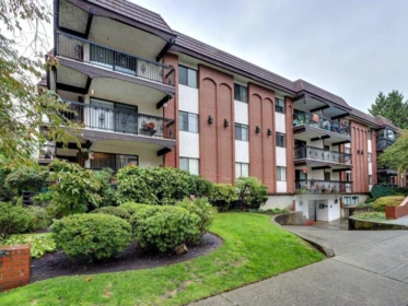Outdoor Patio Photo of 201 707 Hamilton Street, New Westminster, BC