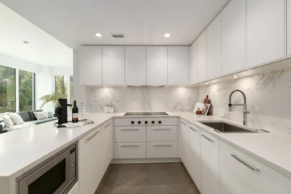 Walk-In Closet Photo of 307 4685 Cambie Street, Vancouver, BC