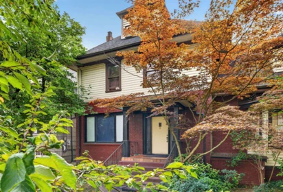 Exterior Rear Photo of 118 Queens Avenue, New Westminster, BC