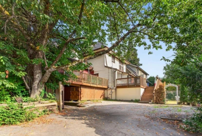 Family Room Photo of 118 Queens Avenue, New Westminster, BC