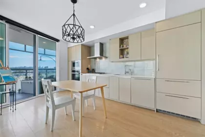 1284 87 Nelson Street, Vancouver, BC, Vancouver — Apartment/Condo for sale
