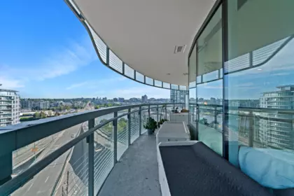 1284 87 Nelson Street, Vancouver, BC, Vancouver — Apartment/Condo for sale