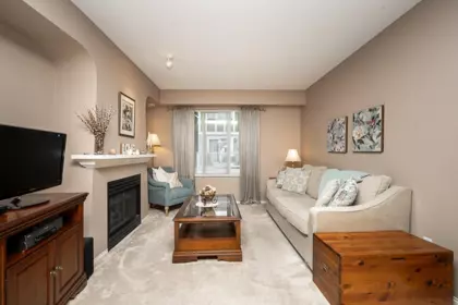 Kitchen Photo of 14 8775 161 Street, Surrey, BC