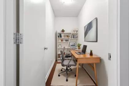 Aerial View of 304 933 Hornby Street, Vancouver, BC
