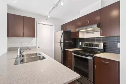 Breakfast Nook Photo of 304 933 Hornby Street, Vancouver, BC