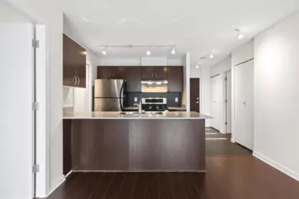 Hot Tub / Spa Photo of 304 933 Hornby Street, Vancouver, BC