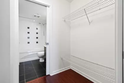 Laundry Room Photo of 304 933 Hornby Street, Vancouver, BC