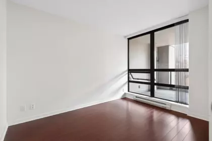Loft / Bonus Room Photo of 304 933 Hornby Street, Vancouver, BC