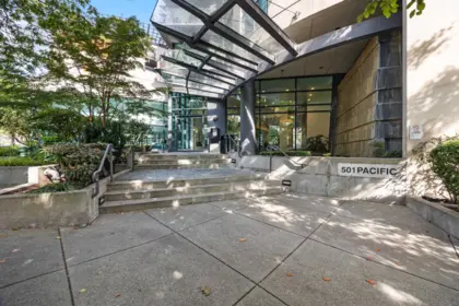 203 501 Pacific Street, Vancouver, BC, Vancouver — Townhouse for sale