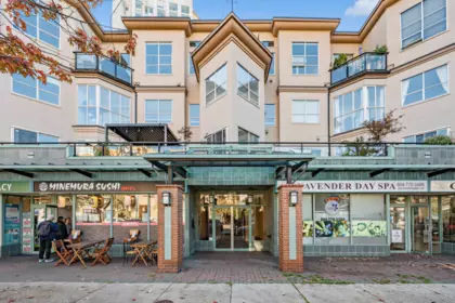 204 131 W 3rd Street, North Vancouver, BC, North vancouver — Apartment/Condo for sale