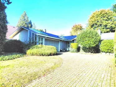 10430 Fraserglen Drive, Surrey, BC, Surrey — Single Family Residence for sale