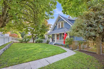 Exterior Rear Photo of 121 E 27th Street, North Vancouver, BC