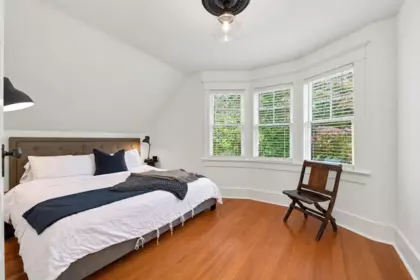 Loft / Bonus Room Photo of 121 E 27th Street, North Vancouver, BC