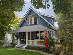 121 E 27th Street, North Vancouver, BC