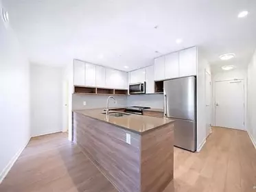 401 8850 University Crescent, Burnaby, BC, Burnaby — Apartment/Condo for sale