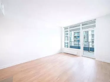 401 8850 University Crescent, Burnaby, BC, Burnaby — Apartment/Condo for sale