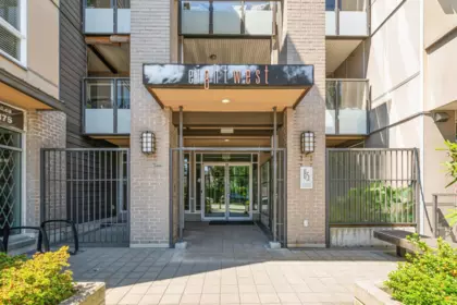 208 85 Eighth Avenue, New Westminster, BC, New westminster — Apartment/Condo for sale
