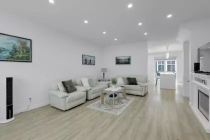 8 10433 158 Street, Surrey, BC, Surrey — Townhouse for sale
