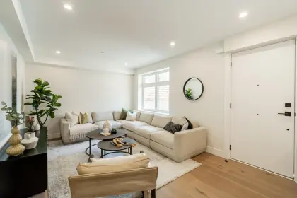 2688 E 8th Avenue, Vancouver, BC, Vancouver — Townhouse for sale