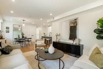 2688 E 8th Avenue, Vancouver, BC, Vancouver — Townhouse for sale