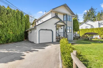 1805 160 Street, Surrey, BC, Surrey — Half Duplex for sale
