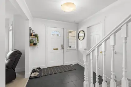 1805 160 Street, Surrey, BC, Surrey — Half Duplex for sale